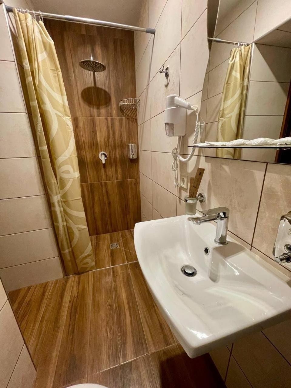 צ'רקסי Sport Hotel 1 מראה חיצוני תמונה